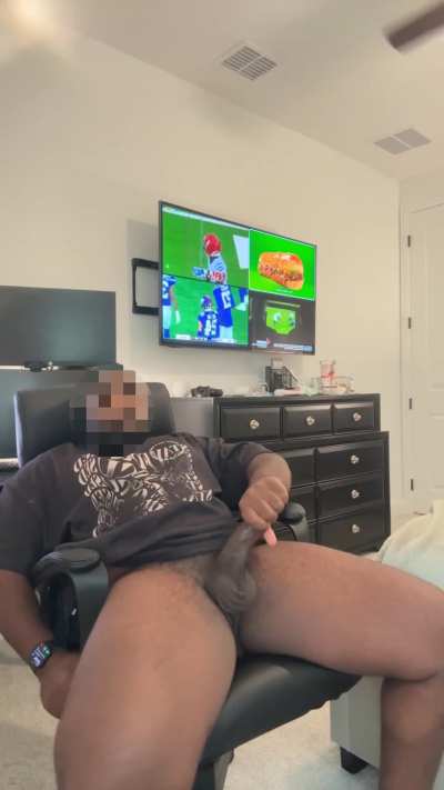 Constantly needing to have my cock milked😩