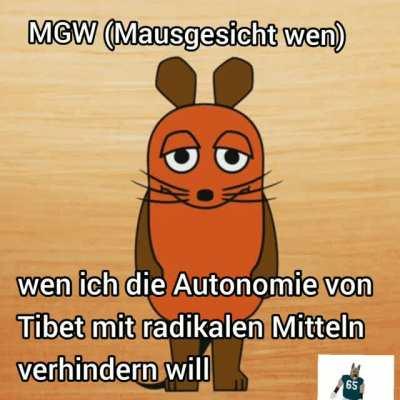 Untre den Baner von Meinungsfreiheeit