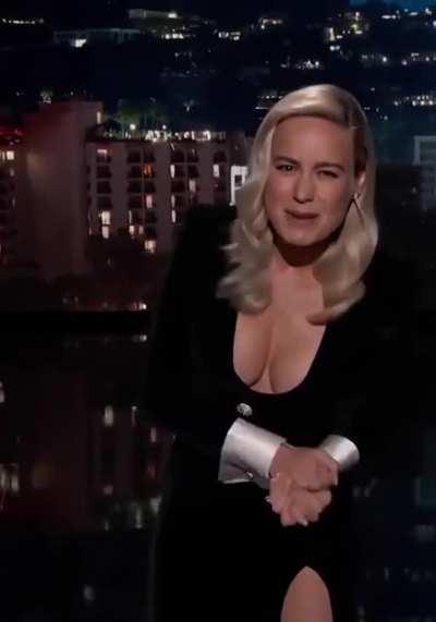 Brie Larson wore that dress to get cocks hard