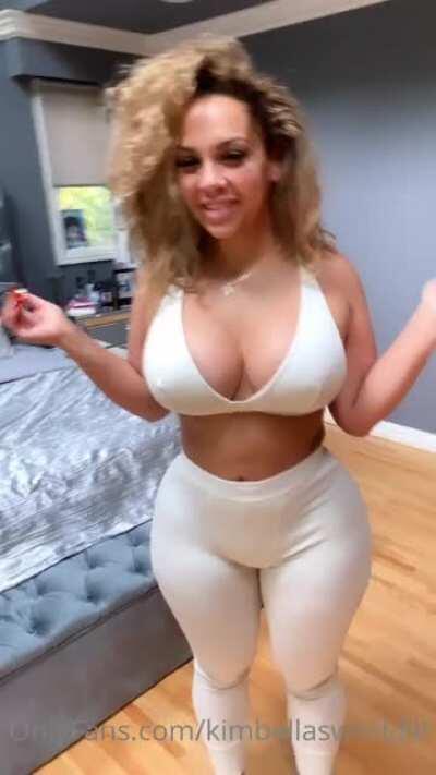 Bad Chicks Only. K1mb3ll@ aka DIPSET. Fully nude shower video in Vip, hit me up!