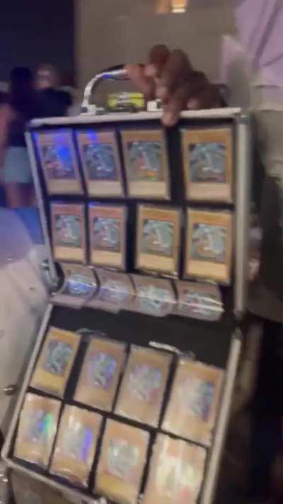 Yo dawg I heard you like blue-eyes white dragon so I put blue-eyes on blue-eyes on blue-eyes 