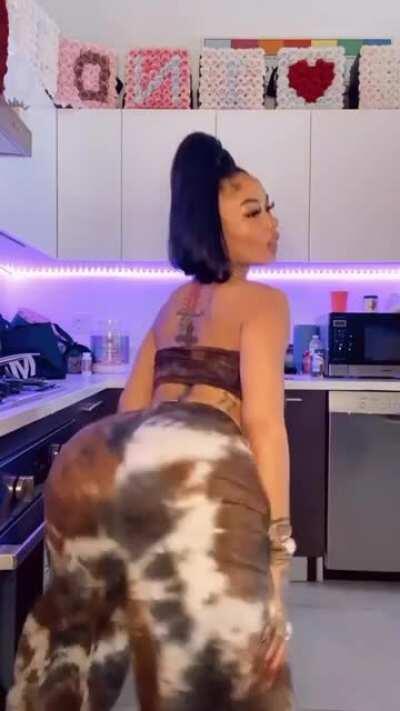 Instagram : @indialove