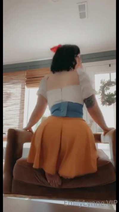 @Emily lynne !! 🍑😈