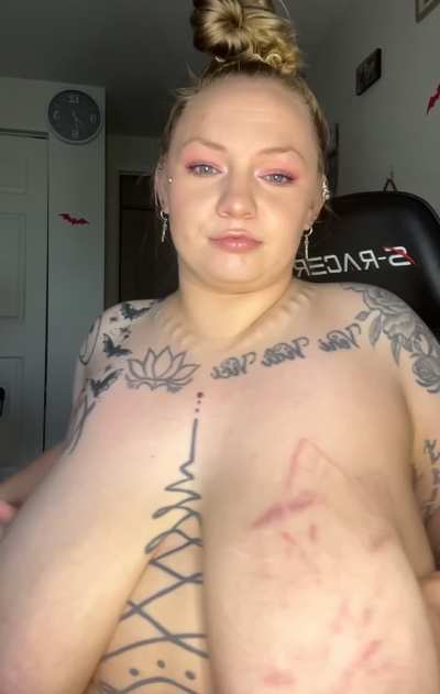 How does my messy hairbun look?