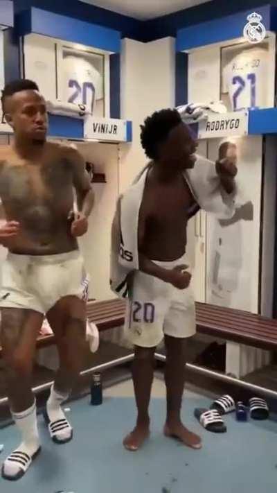 They all know how to fight and dance well 😁