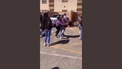not my vid. But she beat all of em outside her school 😂