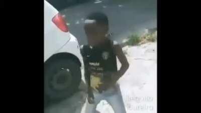 A maior potência mundial ataca novamente