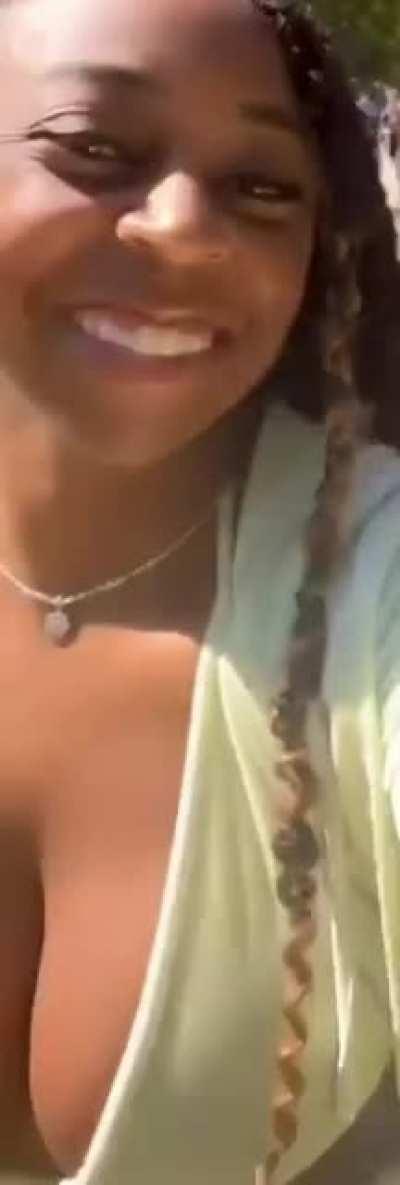 In slow motion 🤤🤤