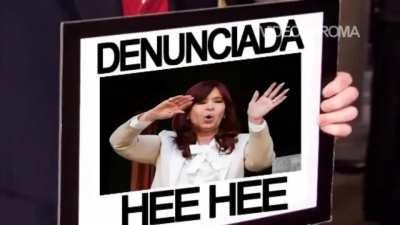 (Posibles titulos) Me lo mandó mi mama / argentina sha fue.