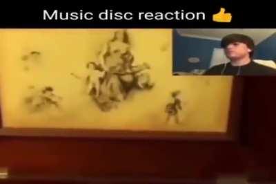 Music disk reaction