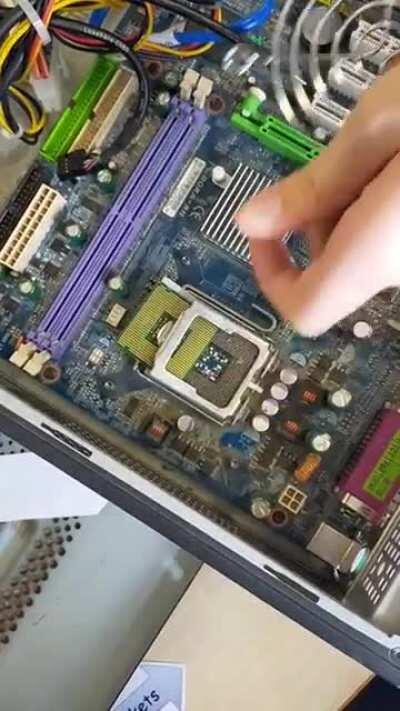 This is how me and the boys put in our pc parts thanks too linus