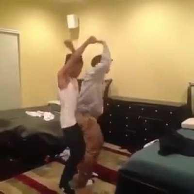 This how im finna dap up bruceypoo