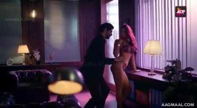 Bollywood ki hot sexy randi ne promotion ke liye boss ke saath bdsm roleplay ssex link in description for full video