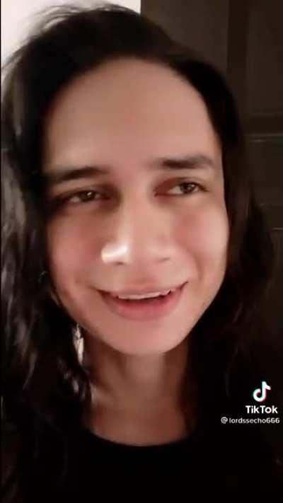 Lo siento desconocidos, esto viene de tiktok 😔