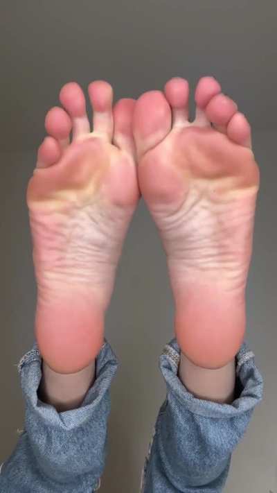 Can I put them in your face now? 😌😘