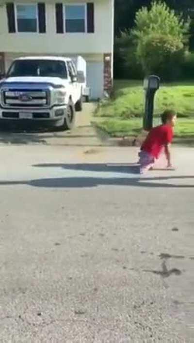 Boy with prosthetic legs fights bully