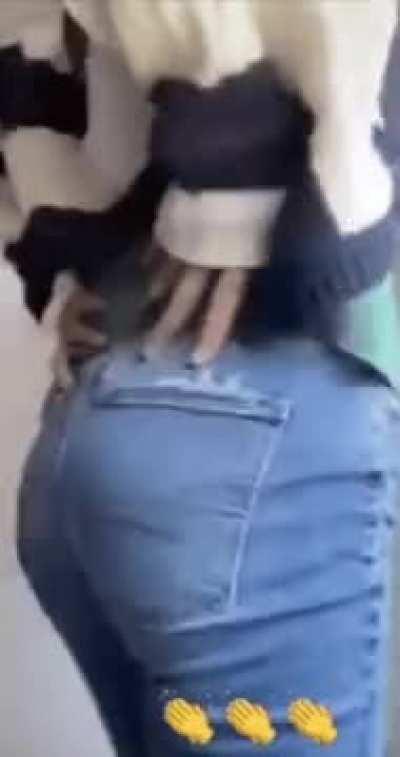 Jenna ortega showing us where to drill