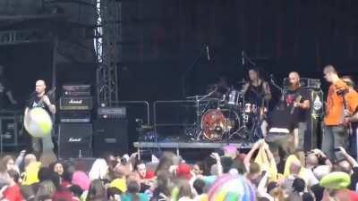 Weirdest music festival in the World: O.E.F