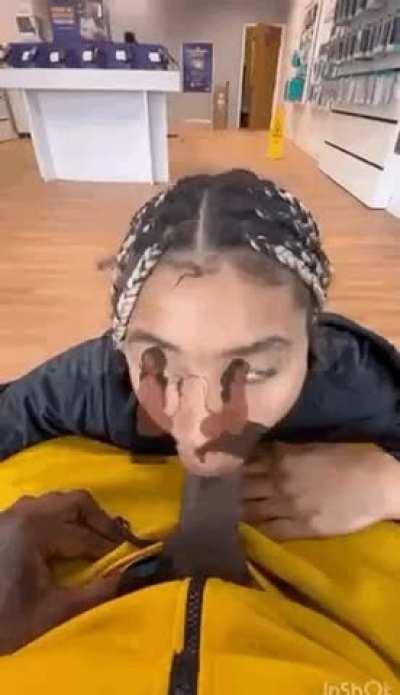Sucking & Fucking In Phone Store 🔥🤯🔥🤯