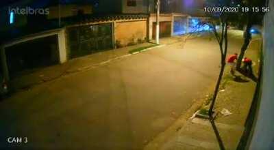 Robbing a fearless driver