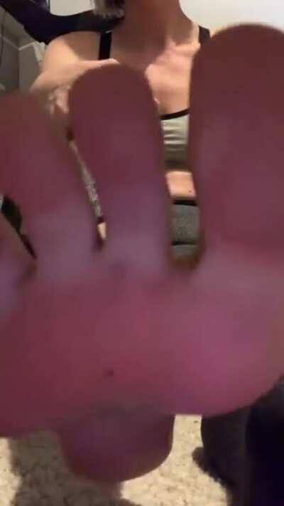 5 mile run, sweaty feet, natural toenails ✌🏻