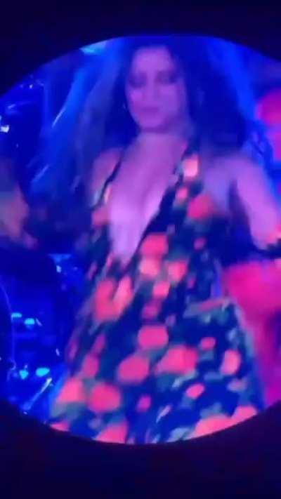 Bouncing that mesmerizing booty