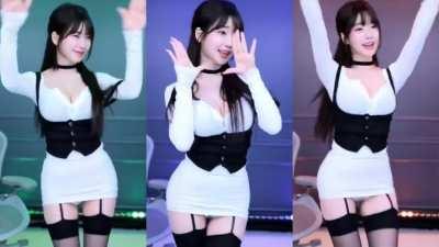 m0m099 dances to FLI:p