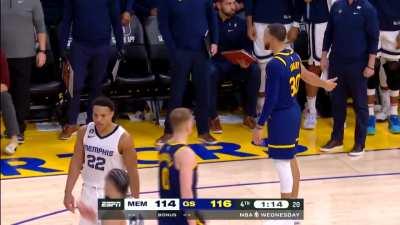 [Highlight] Steph Curry has been ejected from the game with 1:14 left