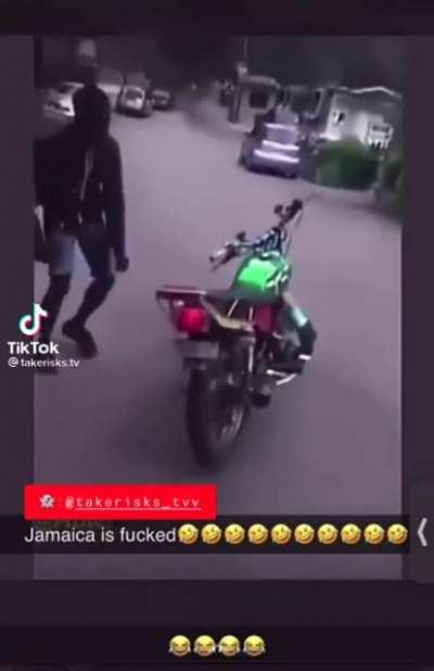 The hell my cousins got going on 😹😹