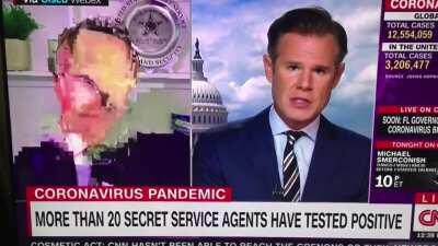 Cuando haces lo posible por sobrevivir pero esos cartones igual hacen lo suyo.