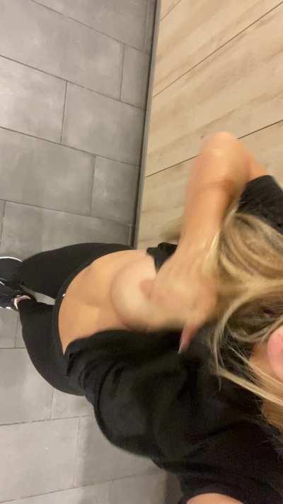 if you cum in my hair nobody would notice