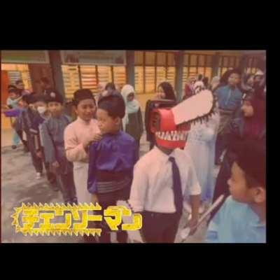 bro ingat dia manusia gergaji