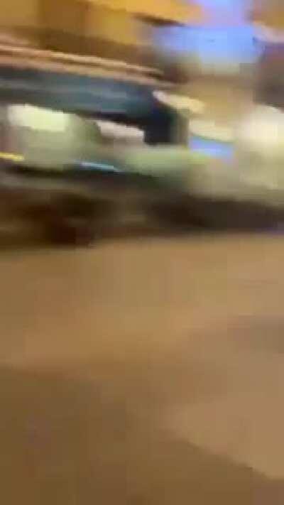 Egzorcizam na trgu, pogledati do kraja! Izvor: fb Hardkoo 91.