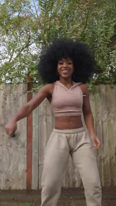 Shaina West (The Woman King)