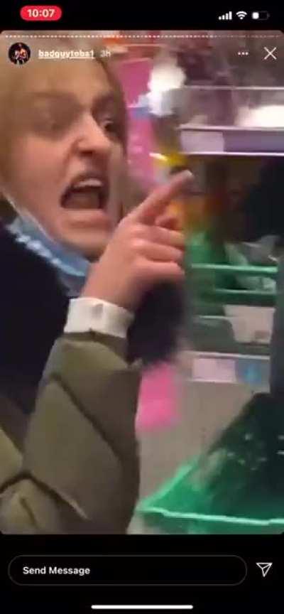 Fight goes down security doesn’t do nothing