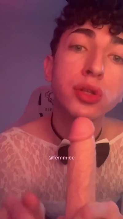 let me suck u off and swallow it all 🐰🐰