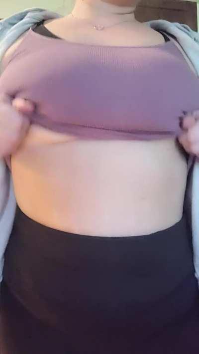 Just a soft, bouncy fuckdoll to start your day off right ☀️