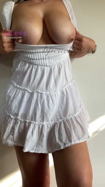 Sundresses really do give the perfect access to everything 