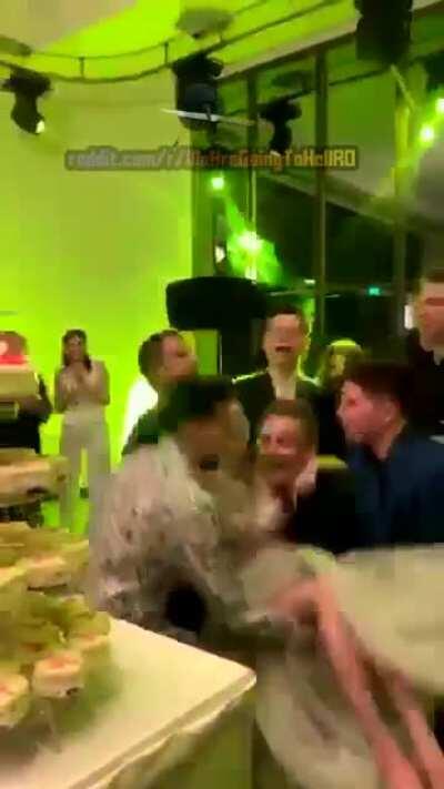 WAGTHROmanii la majorat