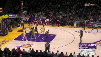 [Highlight] Lebron loses Huerter who is left wide open for a clutch 3