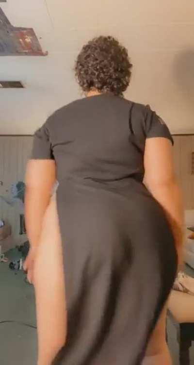 Big booty 😏