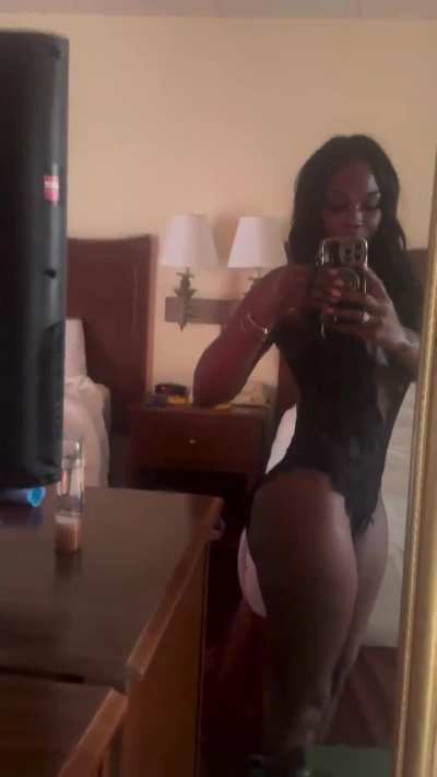 Sexy,Classy,Nasty! Fun and available 