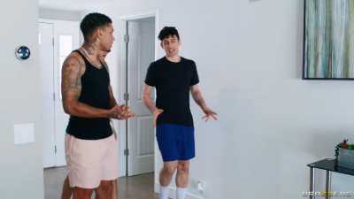 Syren De Mer,Apollo Banks in 'Brazzers' - Double Teaming The Foam Party MILF (Mommy Got Boobs)