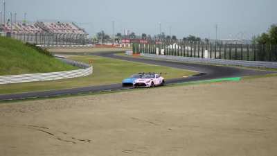 Me and my girlfriend trying GT2s for the first time in ages, ended up having a great battle during practice (she's pink AMG, I'm blue Maserati). That AMG is so fast on the straights!