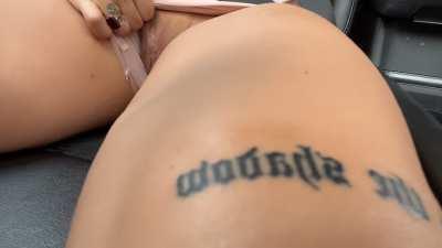 Showing off my Pussy in the car on my way to the Gym [F]