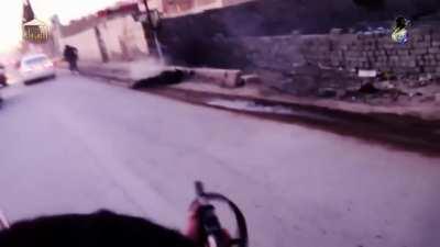 ISIS terrorists perform drive by's and shoot up cars full of Iraqi soldiers 2013/2014 [NSFW]