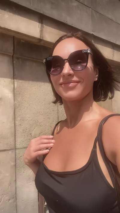 Mesmerizing bouncing beauties!