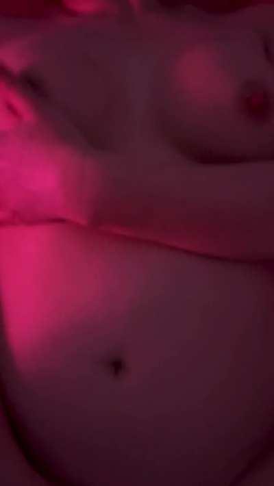 Pussy & nipple play while getting blacked 😻👅