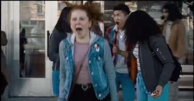 In The Flash (2023) a group of teens see Ezra Miller and scream. This wasn’t planned, they were just terrified of being groomed and forced into a cult.