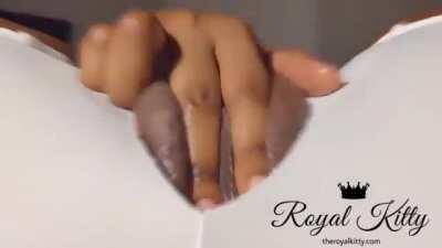 What would you do if I put this phat ass pussy in your face? 👅👂👂